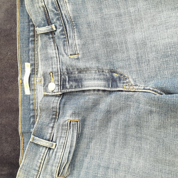 Levi's Classic Wide Leg Crop Jeans - Picture 3 of 4